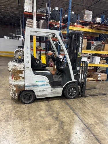 UniCarriers 4400 lb. Capacity Forklift