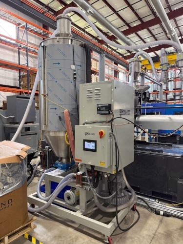 Dri-Air 4-Bed Portable Desiccant Dryer w/Hopper on Casters w/(2) Dri-Air VR-19-20 Vacuum Receivers, New in 2023