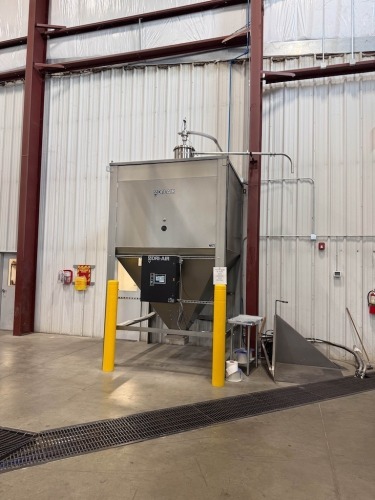 Dri-Air Surge Bin w/Dri-Air FX2 Material Conveying System Control & Dri-Air Vacuum VR-38-20 Receiver, New in 2022