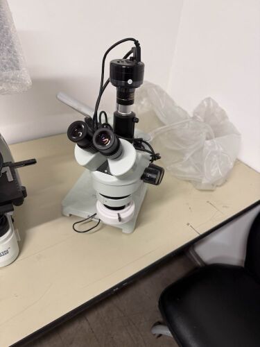 AmScope Trinocular Stereo Zoom Microscope