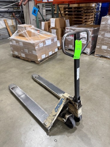 Crown Manual Hydraulic Pallet Jack