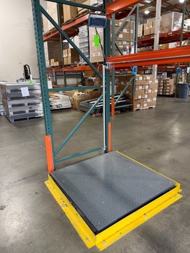 WorldWeigh Floor Scale w/Digital Indicator