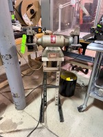 Wissota 7 in Double-End Bench Grinder w/Pedestal
